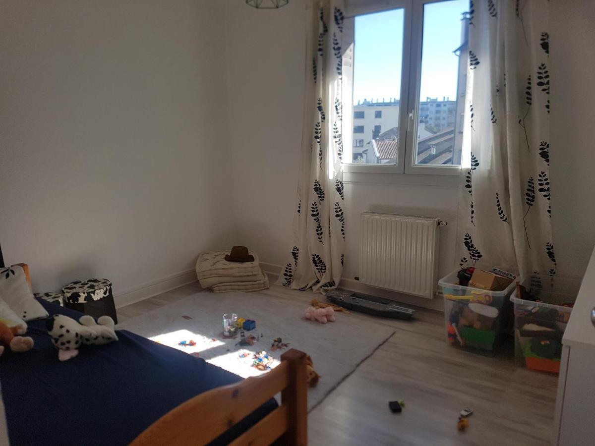 Logement Entier - Appartement T4 Hypercentre Dans Une Rue Calme - Stationnement Gratuit Tarbes Zewnętrze zdjęcie